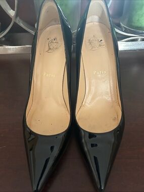 Christian Louboutin Kate 100mm Black Patent Pumps - Classic Parisian Style.